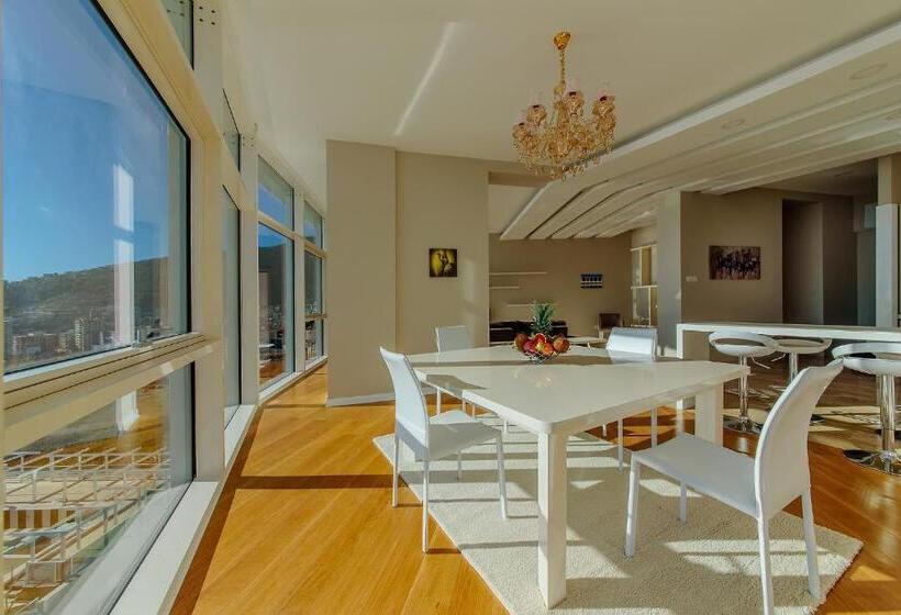 آپارتمان لوکس 2 خوابه, Tre Canne