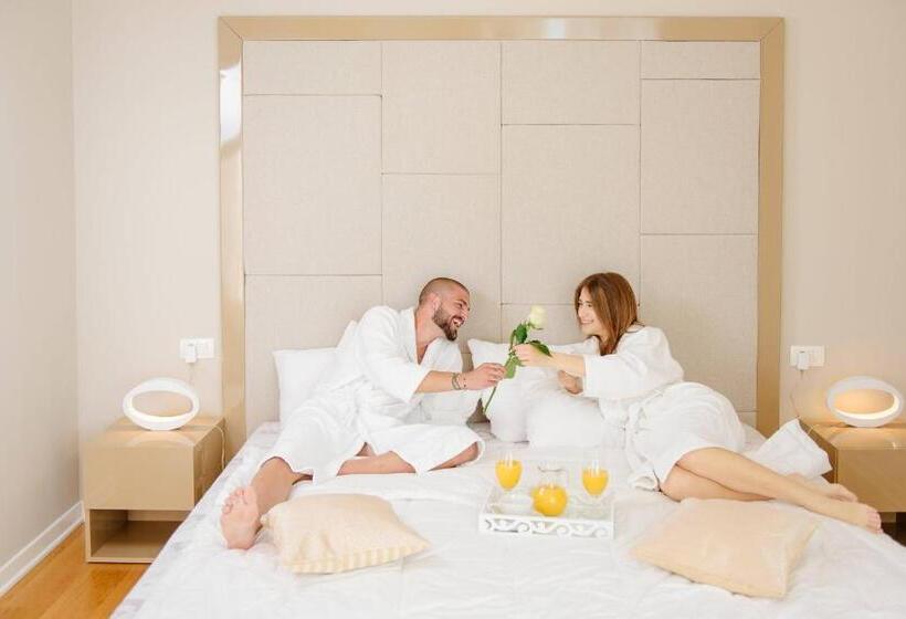 3 Bedroom Deluxe Apartment Sea View, Tre Canne