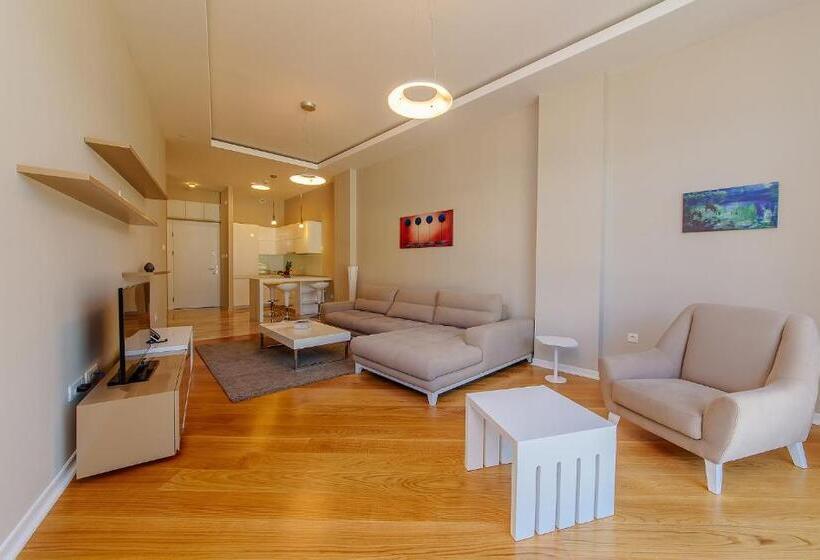 1 Bedroom Apartment with Terrace Sea View, Tre Canne