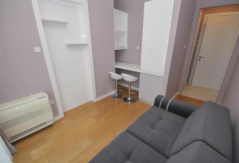 استودیوی استاندارد, Tre Canne