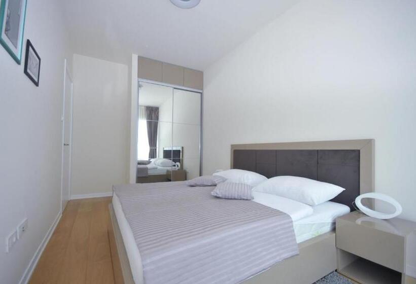 اتاق لوکس, Tre Canne