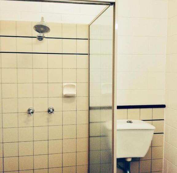 Семейный Номер, Yongala Lodge By The Strand