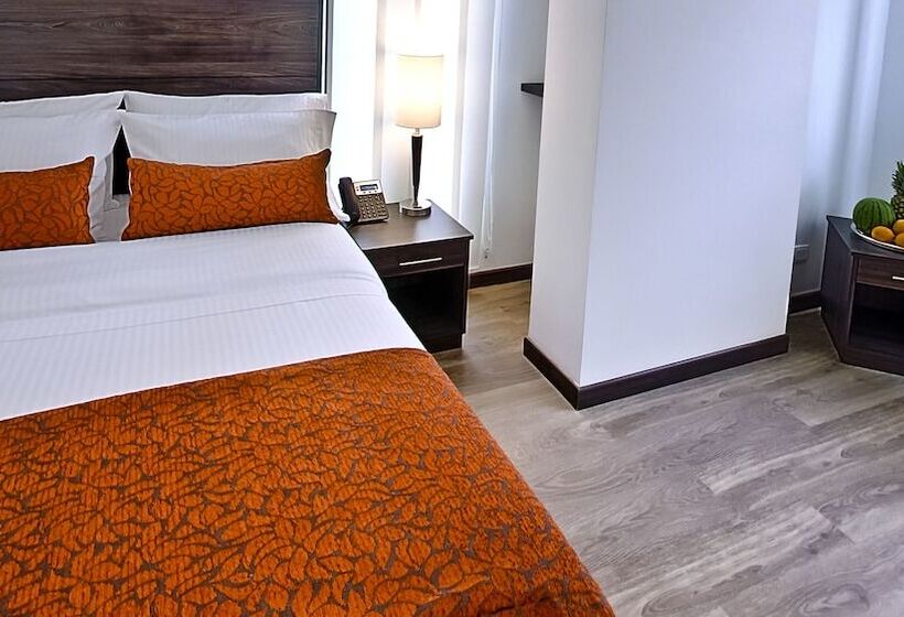 标准单人间, Az Hotel