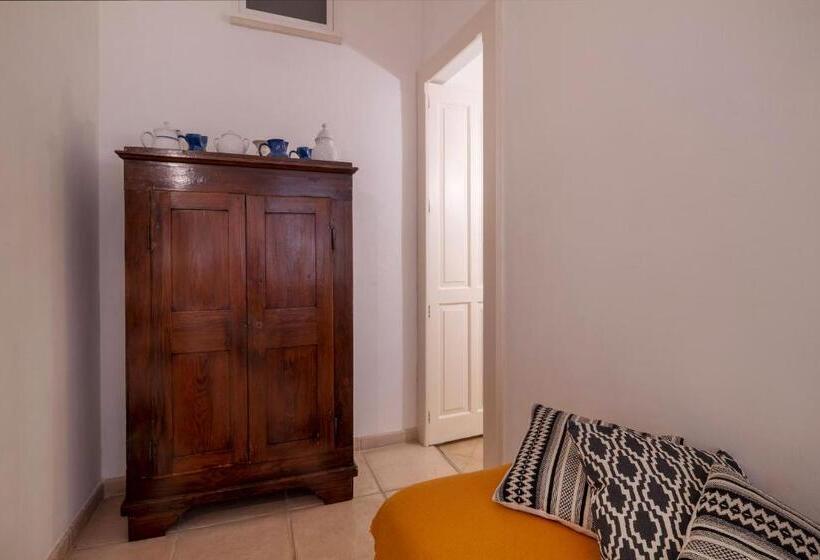 سوییت جونیور, B&b Corte Dei Romiti   Lecce Selection