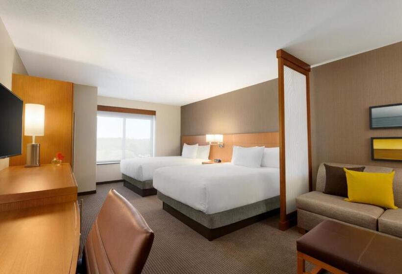 חדר סטנדרט בקומת סופריור, Hyatt Place Niagara Falls