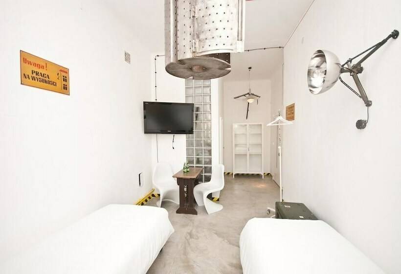 标准间, Lofthotel Przychodnia
