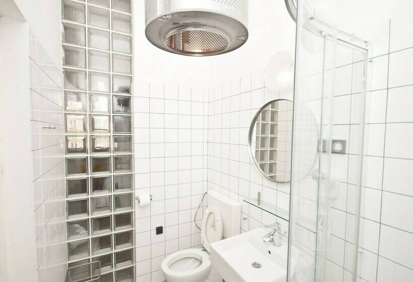 标准间, Lofthotel Przychodnia