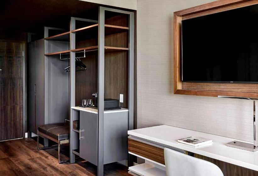 스탠다드 룸 킹사이즈 침대, Marriott Irvine Spectrum