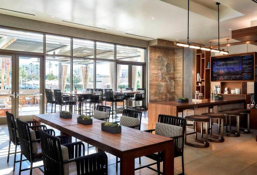 クラブルーム, Marriott Irvine Spectrum