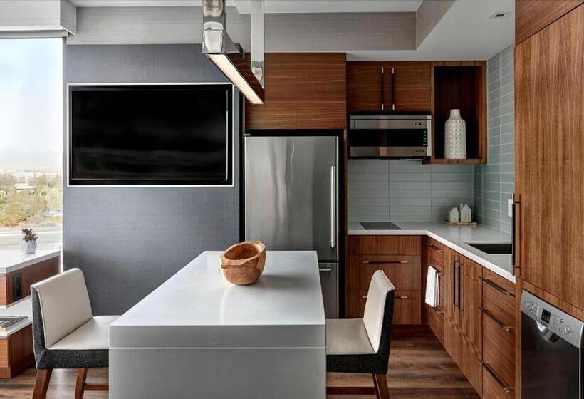 キングサイズベッドのスイートルーム, Marriott Irvine Spectrum