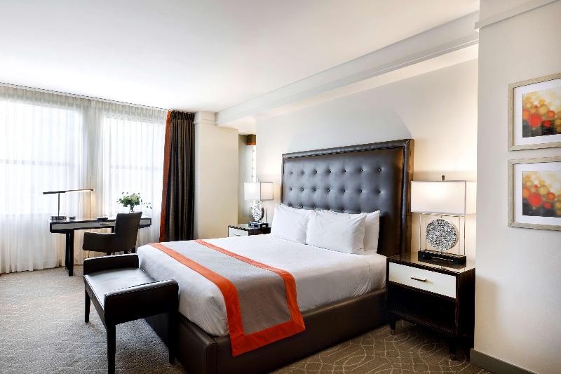 キングサイズベッドのクラブルーム, Marriott Irvine Spectrum