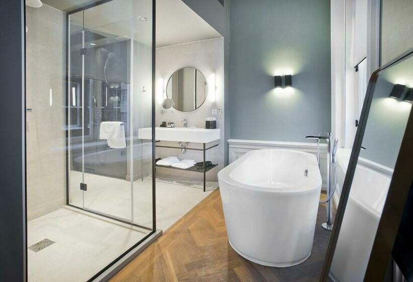 Полулюкс, Pestana Amsterdam Riverside