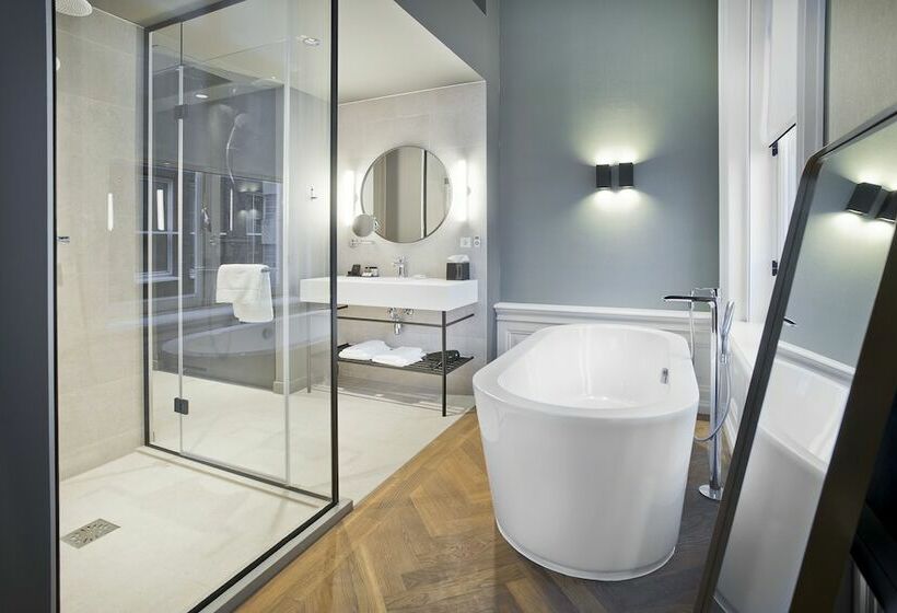 Полулюкс, Pestana Amsterdam Riverside