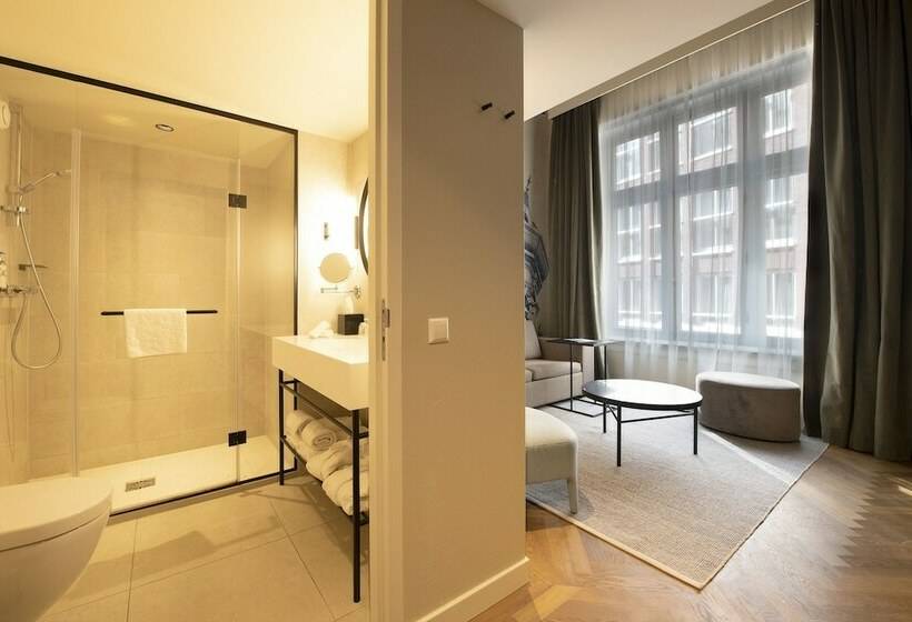 Люкс, Pestana Amsterdam Riverside