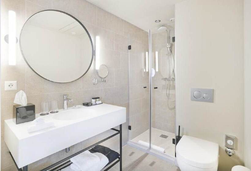Номер Deluxe, Pestana Amsterdam Riverside