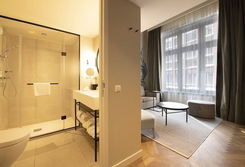Люкс, Pestana Amsterdam Riverside
