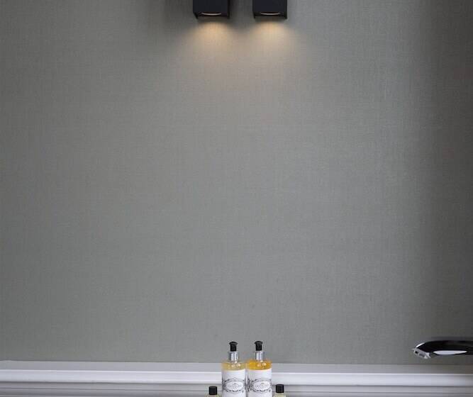 Полулюкс, Pestana Amsterdam Riverside