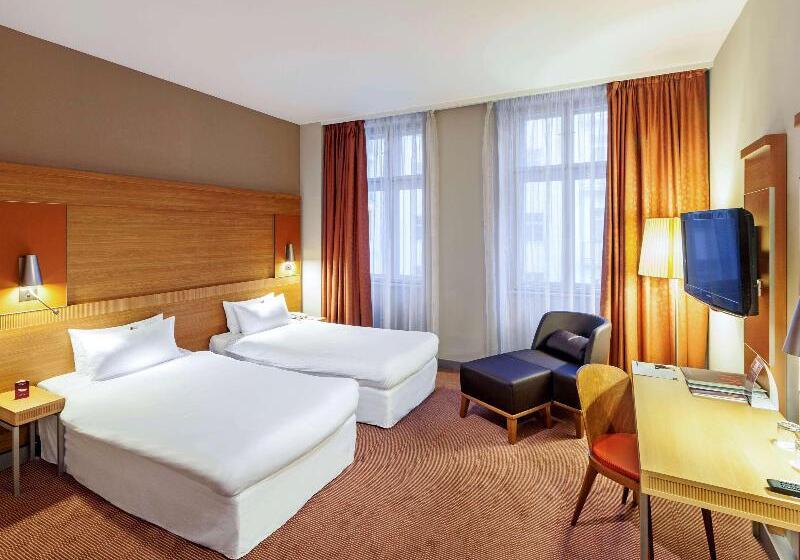 デラックスルーム, The Circ Powered By Sonder