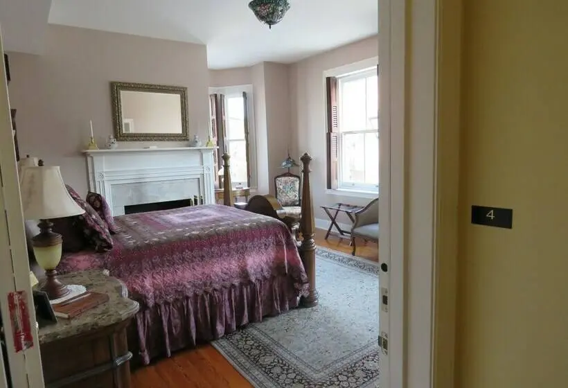 スイート, The Swope Manor Bed & Breakfast