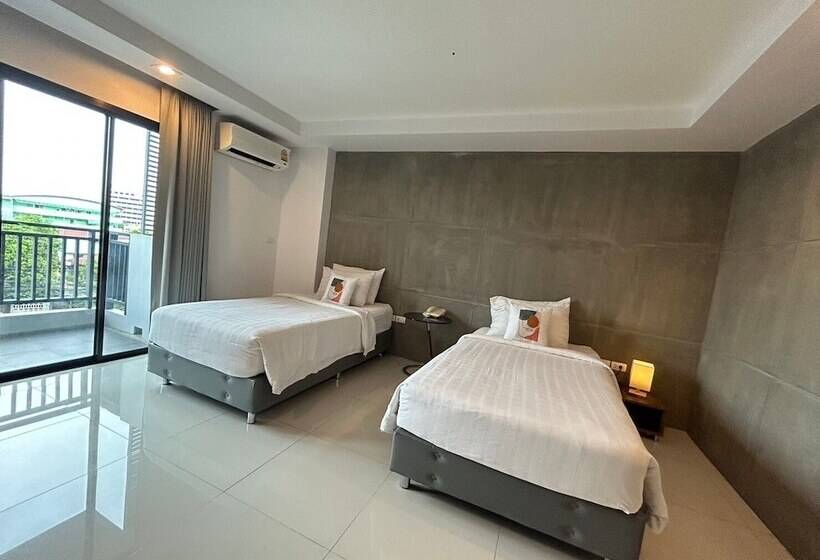 スタンダードルーム, We Grand Ever 9