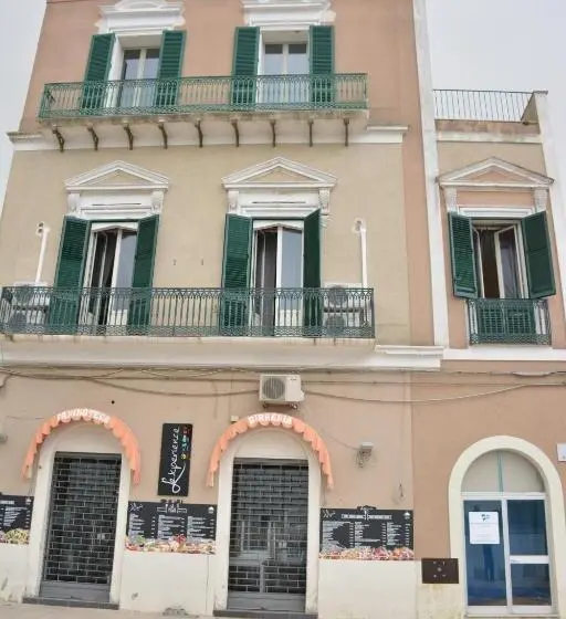 اتاق لوکس با چشم‌انداز دریا, B&b Le Colonne