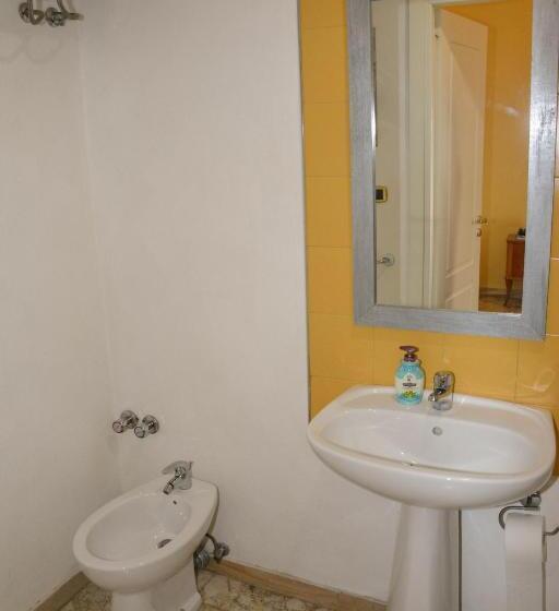 اتاق استاندارد سه نفره, B&b Le Colonne