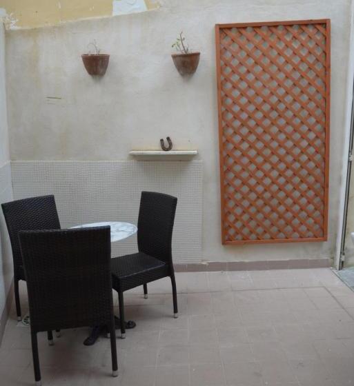 اتاق استاندارد سه نفره, B&b Le Colonne