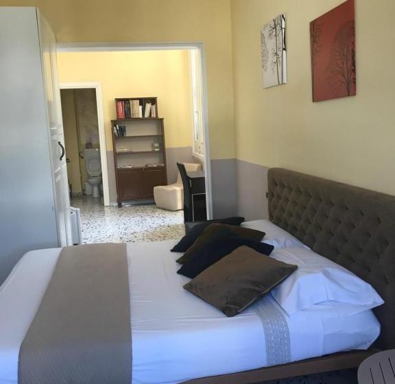 اتاق سه نفره دلوکس با چشم‌انداز دریا, B&b Le Colonne