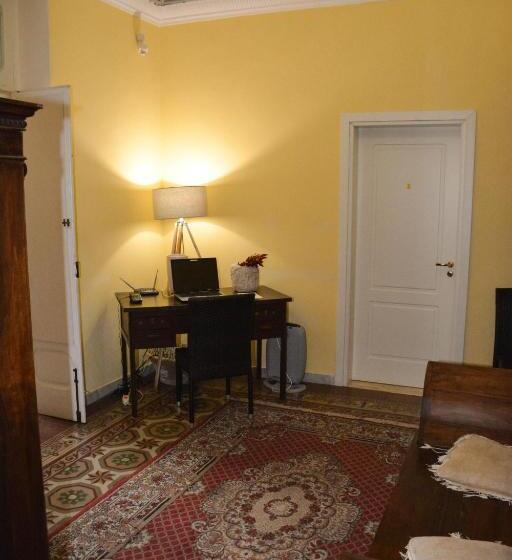 اتاق لوکس با چشم‌انداز دریا, B&b Le Colonne