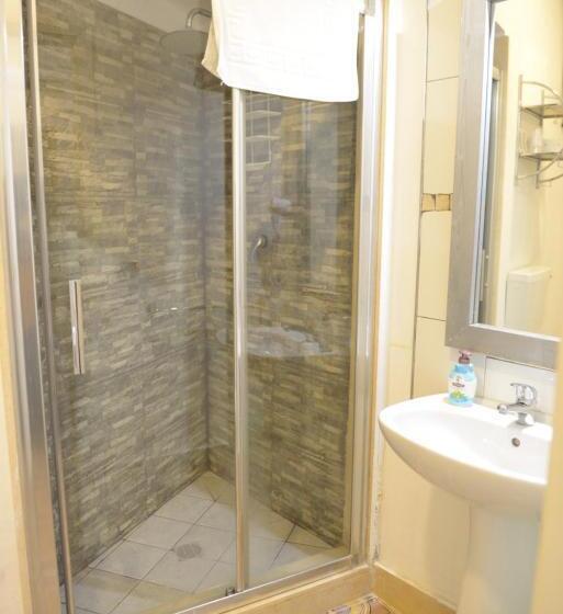 اتاق استاندارد سه نفره, B&b Le Colonne