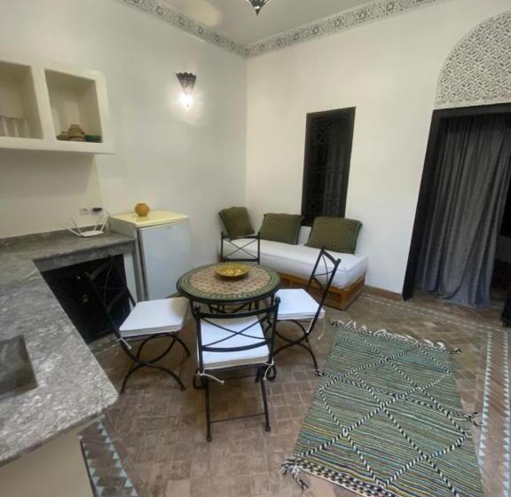 آپارتمان 2 خوابه, Dar Fangui