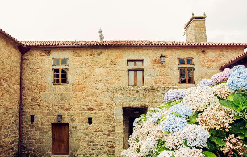Люкс, Monasterio Y Pension De Moraime