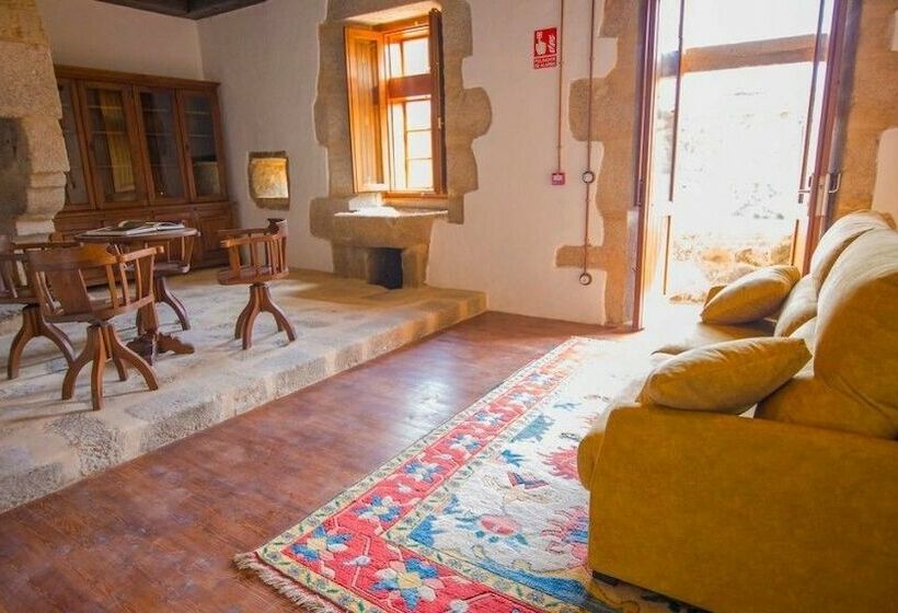 Люкс, Monasterio Y Pension De Moraime