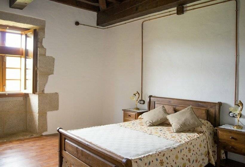 Люкс, Monasterio Y Pension De Moraime