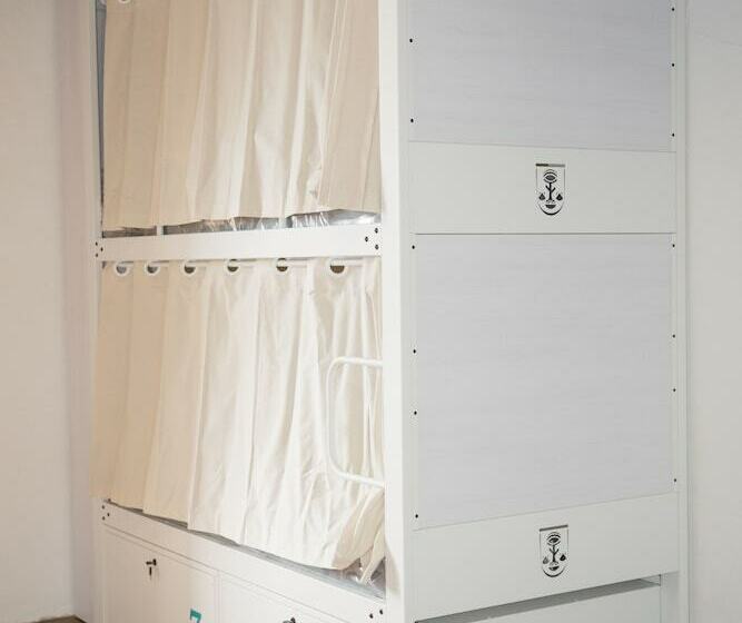 Кровать в Общей Комнате, Monasterio Y Pension De Moraime