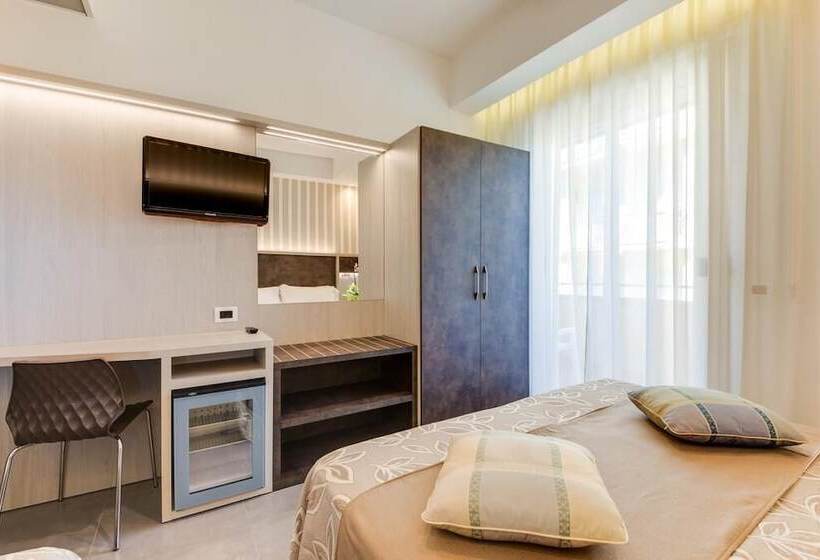 标准间, Cavour Cesenatico