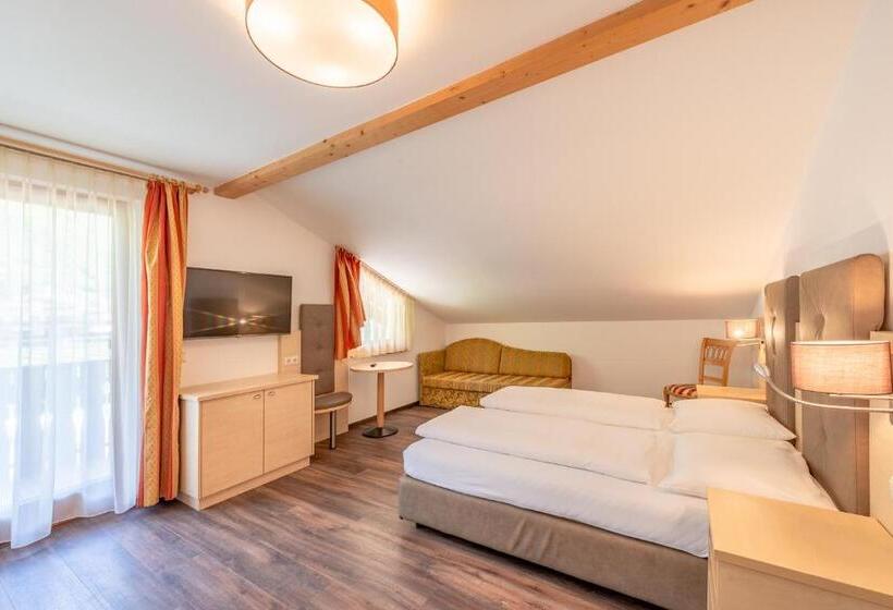 スタンダードルーム, Christine