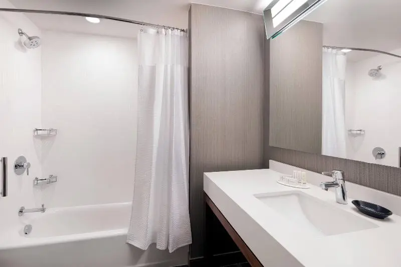 Standardzimmer Queensize Bett, Courtyard By Marriott Pullman