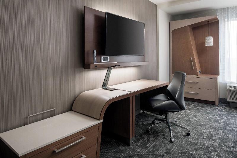 クイーンサイズベッドのスタンダードルーム, Courtyard By Marriott Pullman