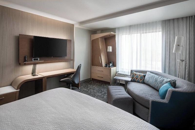 クイーンサイズベッドのスタンダードルーム, Courtyard By Marriott Pullman