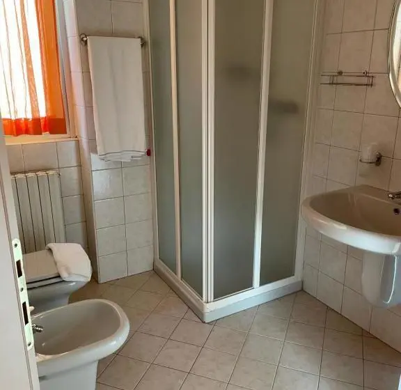 Standard-huone, Culmine
