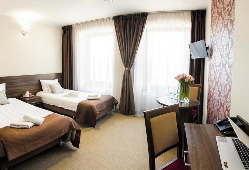 Номер Стандарт, Dąbrowski