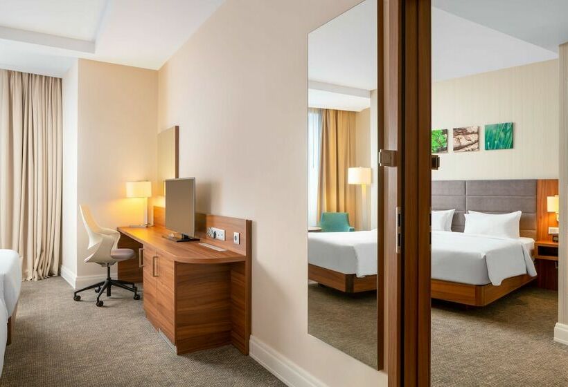 اتاق استاندارد, Hilton Garden Inn Bucharest Old Town
