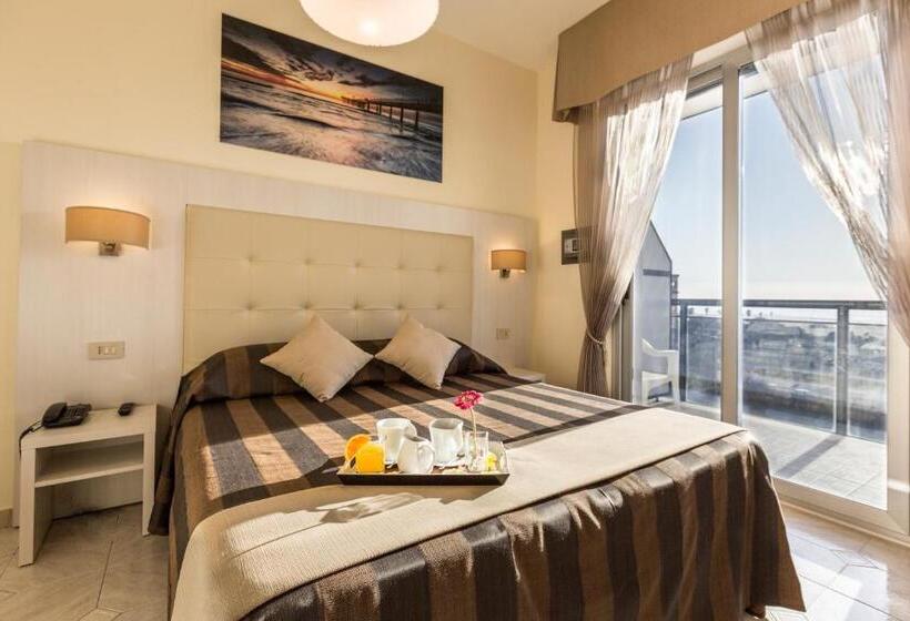 Triple Room Sea View, King