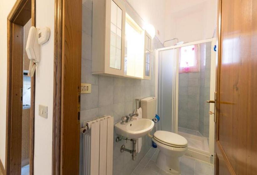 침실 3개 아파트, King