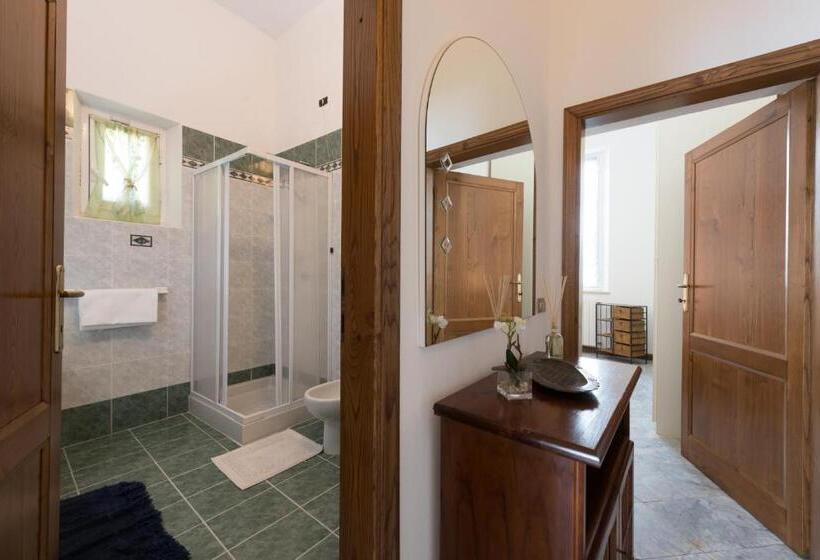 침실 3개 아파트, King