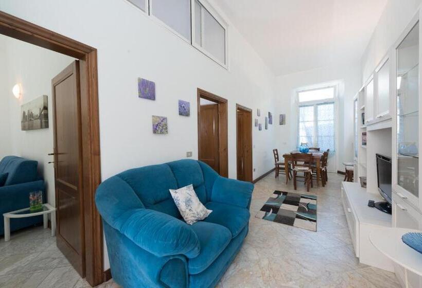 침실 3개 아파트, King