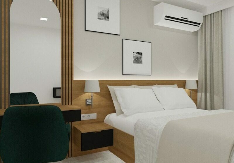 غرفة قياسية مطلّة علي الحديقة, Lumbarda