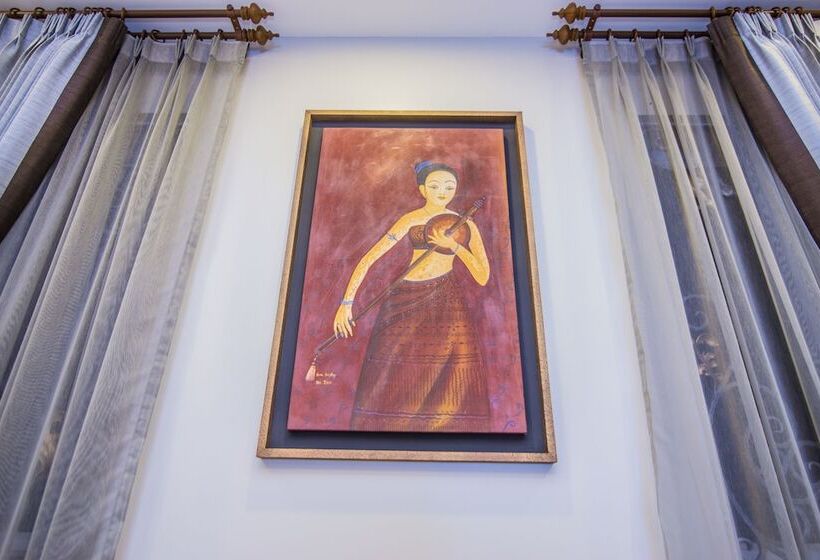 Люкс, Mane La Résidence