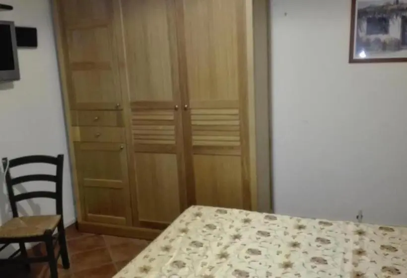 Standard Neljän Hengen Huone, Sottovento